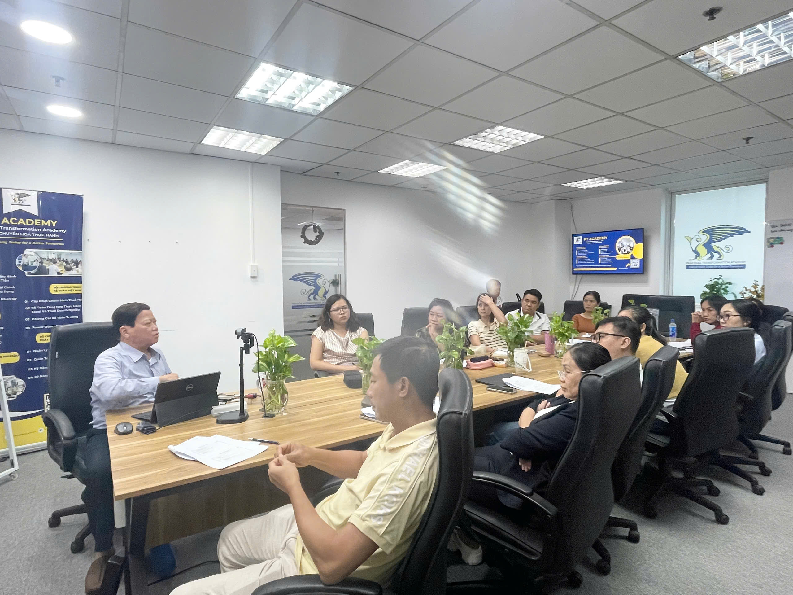 Kế Toán - Dòng Tiền - Tài Chính Quản Trị C-Level
